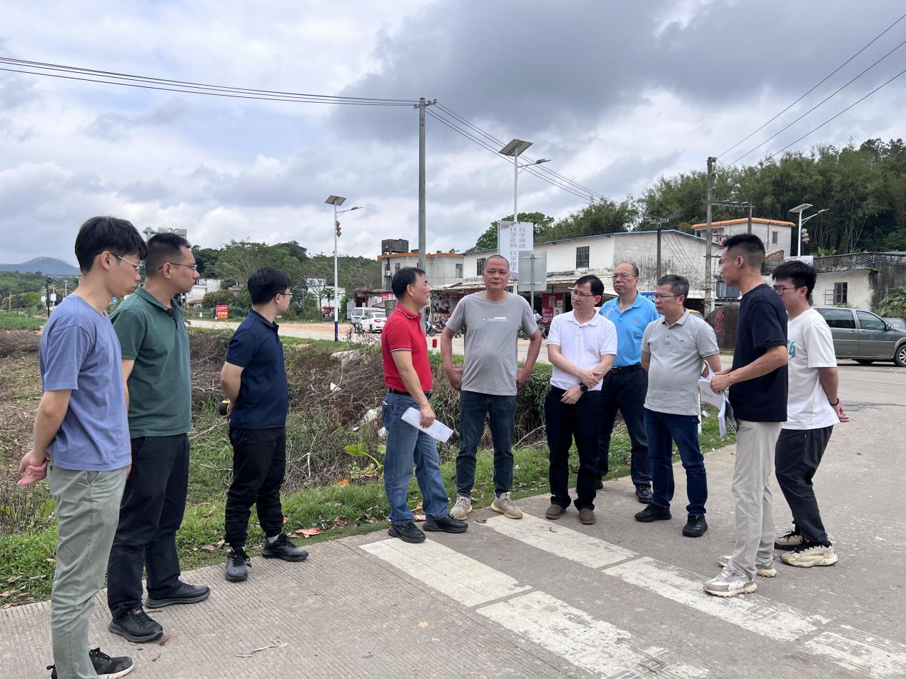 市交通運(yùn)輸局聯(lián)合赤水鎮(zhèn)    科學(xué)謀劃農(nóng)村公路與高速公路發(fā)展新格局